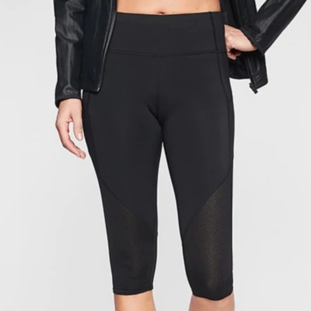 Athleta Contender Mesh Crop Capri in Black